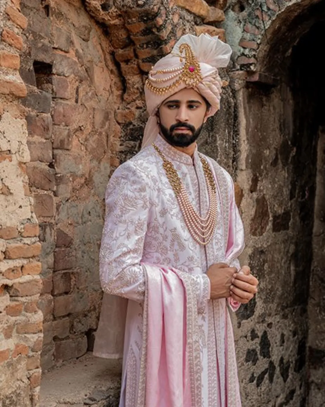 Royal Safa & Turban Design 9 by Ronak Dave